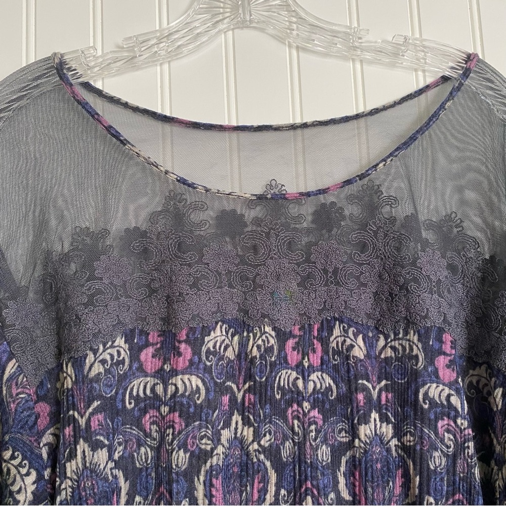 Free People lightweight top SIZE XS - Picture 2 of 16